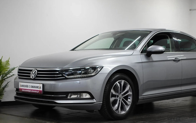 Volkswagen Passat cena 86900 przebieg: 107241, rok produkcji 2018 z Przemków małe 742